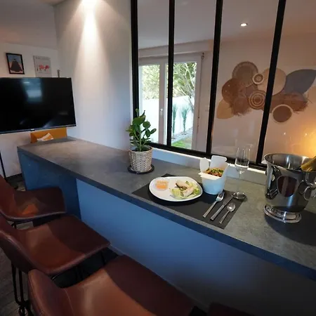 The Garden & Serenity アパート *